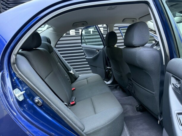 toyota-corolla-bensin-2005-big-23