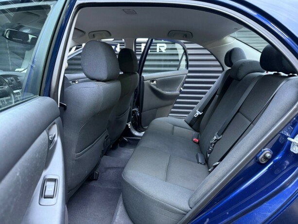 toyota-corolla-bensin-2005-big-22