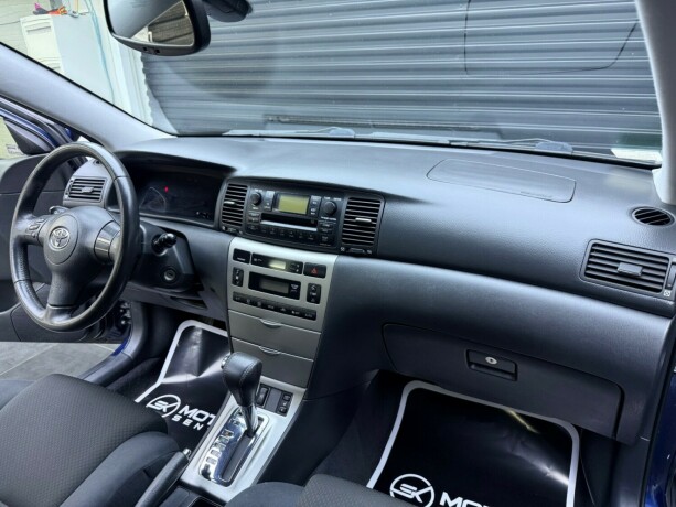 toyota-corolla-bensin-2005-big-11