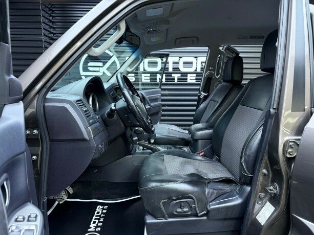 mitsubishi-pajero-diesel-2011-big-28