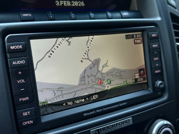 mitsubishi-pajero-diesel-2011-big-19