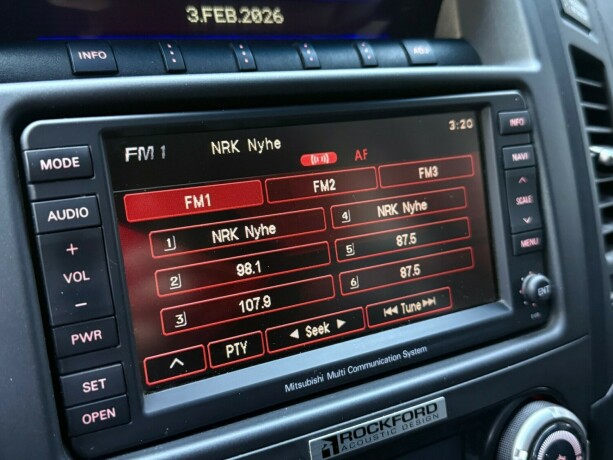 mitsubishi-pajero-diesel-2011-big-22