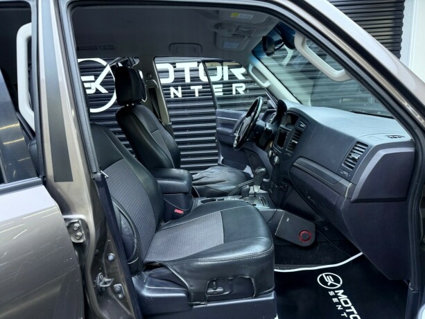 mitsubishi-pajero-diesel-2011-big-29