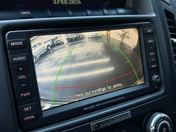 mitsubishi-pajero-diesel-2011-big-20