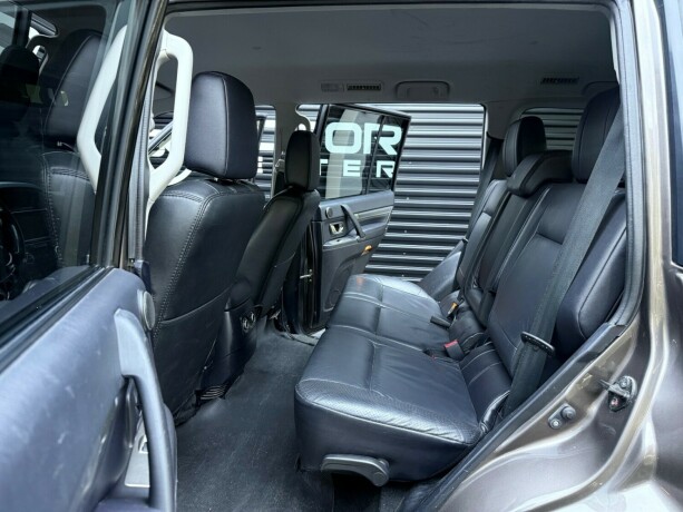 mitsubishi-pajero-diesel-2011-big-31