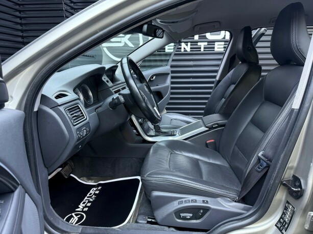 volvo-xc-70-diesel-2013-big-24