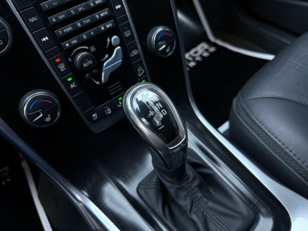 volvo-xc-70-diesel-2013-big-23