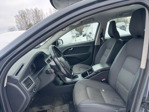 volvo-v70-diesel-2010-big-17