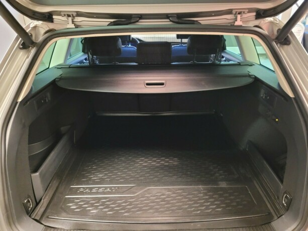 volkswagen-passat-elektrisitetbensin-2017-big-16