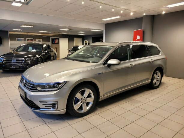 volkswagen-passat-elektrisitetbensin-2017-big-7