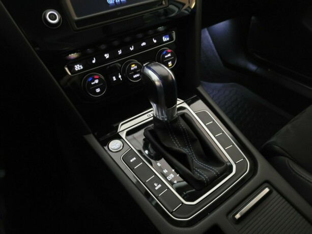 volkswagen-passat-elektrisitetbensin-2017-big-23