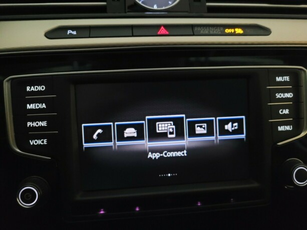 volkswagen-passat-elektrisitetbensin-2017-big-27