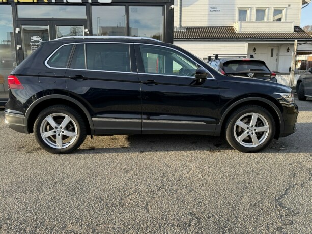 volkswagen-tiguan-elektrisitetbensin-2021-big-5