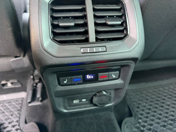 volkswagen-tiguan-elektrisitetbensin-2021-big-16