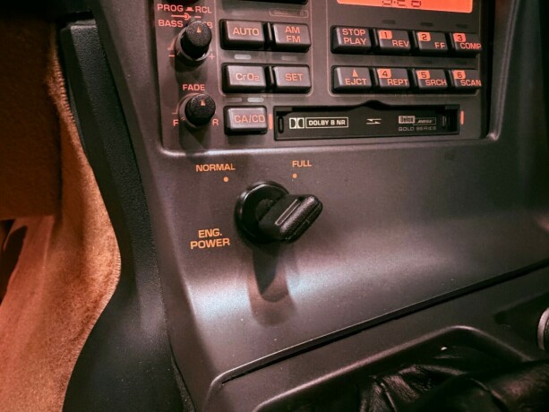 chevrolet-corvette-bensin-1990-big-32