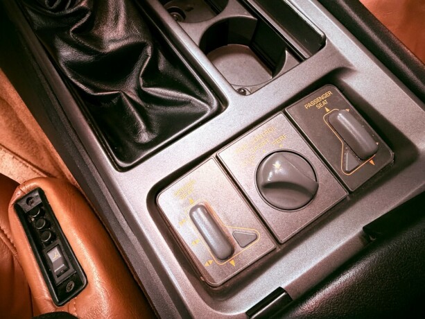 chevrolet-corvette-bensin-1990-big-33