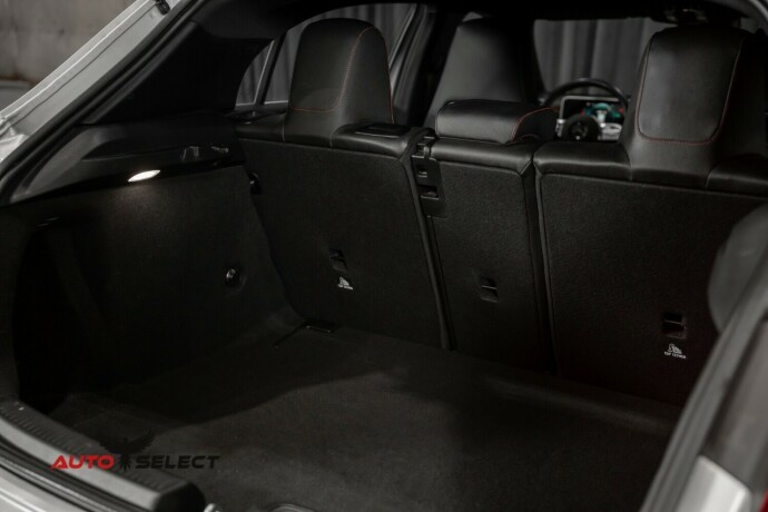 mercedes-benz-a-klasse-bensin-2018-big-10