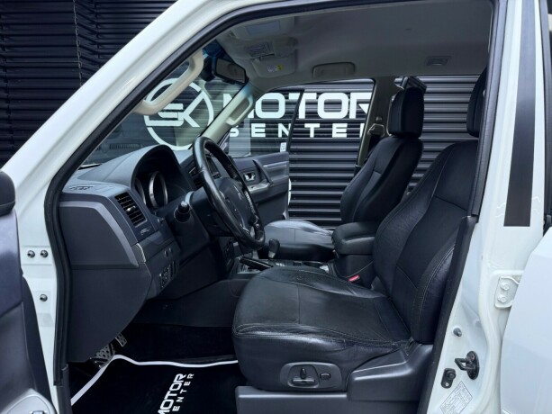 mitsubishi-pajero-diesel-2013-big-27