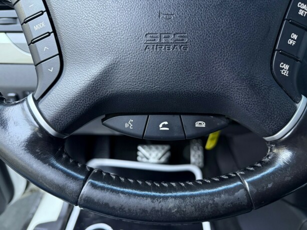 mitsubishi-pajero-diesel-2013-big-16