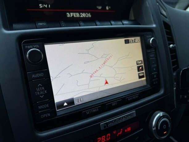 mitsubishi-pajero-diesel-2013-big-18