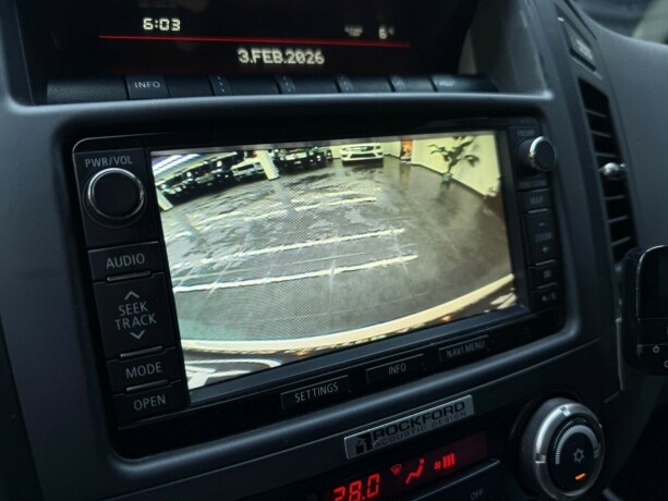 mitsubishi-pajero-diesel-2013-big-19