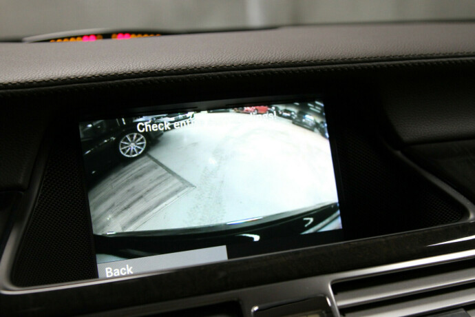 mercedes-benz-cls-diesel-2012-big-15