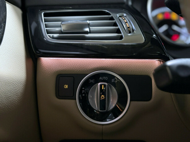 mercedes-benz-cls-diesel-2012-big-25