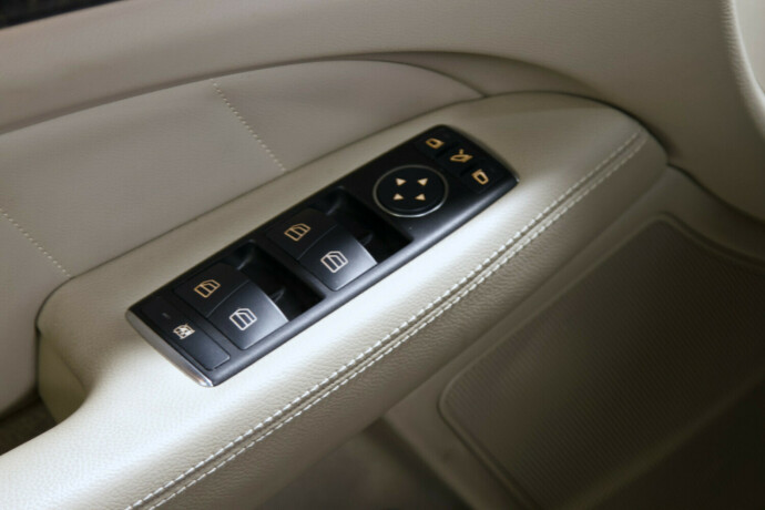 mercedes-benz-cls-diesel-2012-big-29