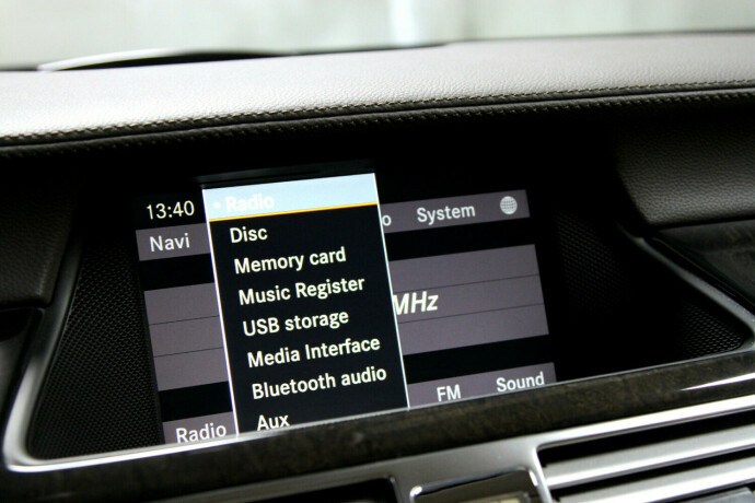 mercedes-benz-cls-diesel-2012-big-13