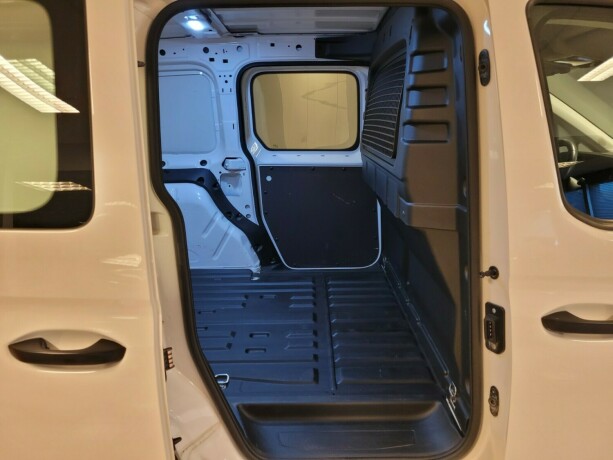 volkswagen-caddy-diesel-2021-big-15