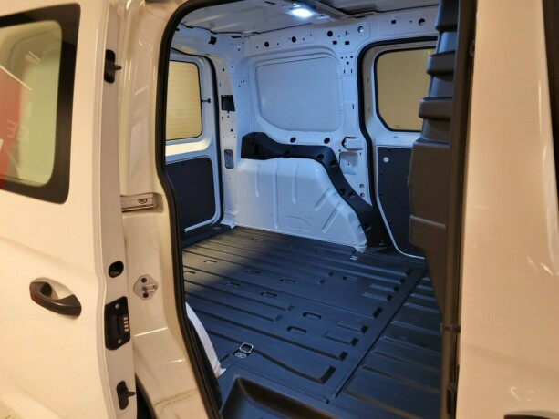 volkswagen-caddy-diesel-2021-big-16