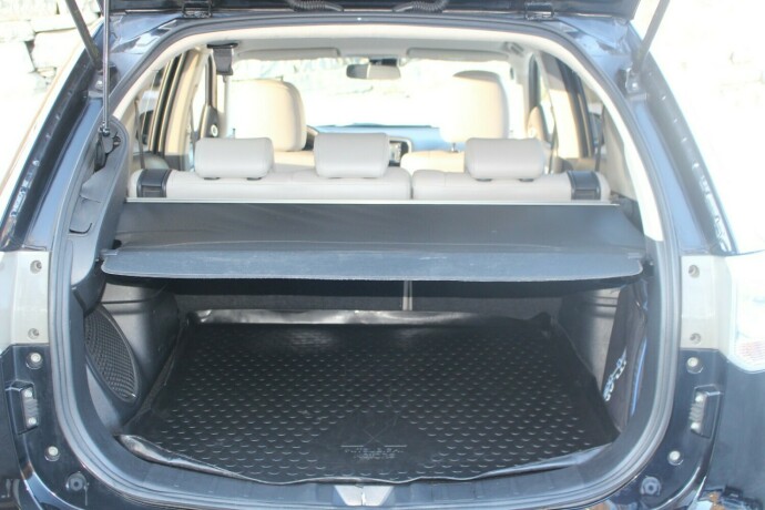 mitsubishi-outlander-elektrisitetbensin-2015-big-7