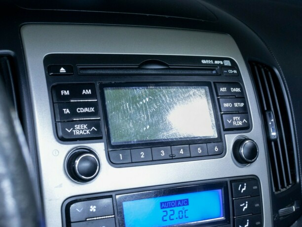 hyundai-i30-diesel-2012-big-30