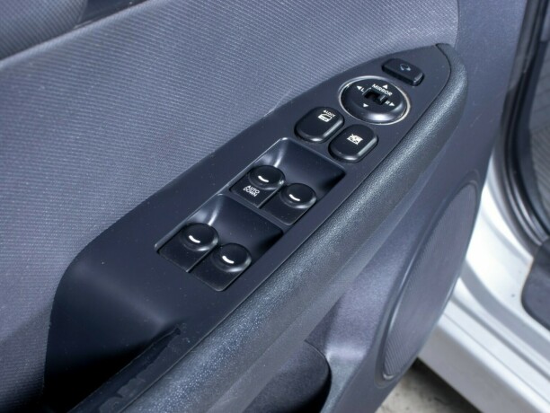 hyundai-i30-diesel-2012-big-20