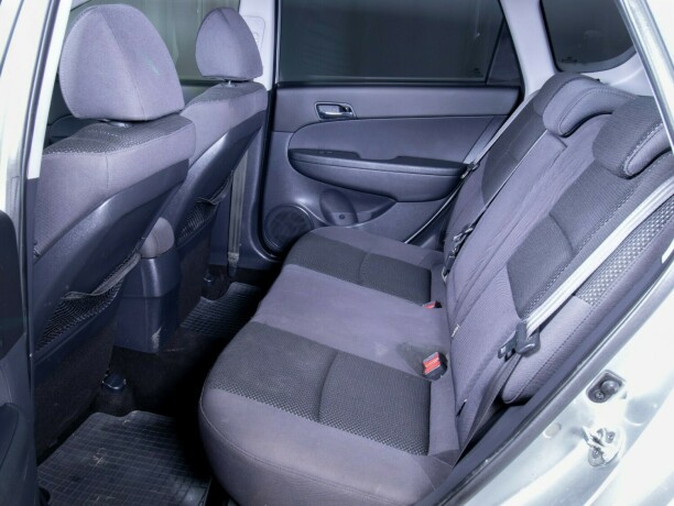 hyundai-i30-diesel-2012-big-41