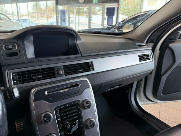 volvo-v70-diesel-2015-big-27