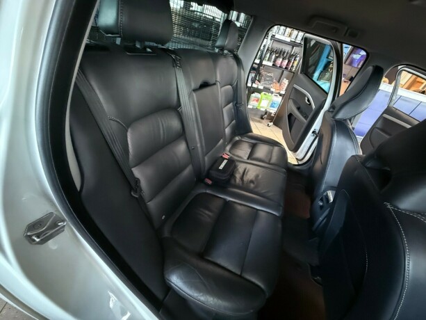 volvo-v70-diesel-2015-big-32