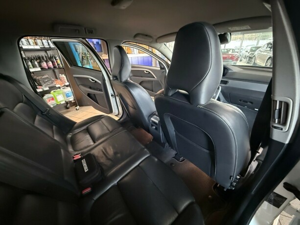 volvo-v70-diesel-2015-big-33