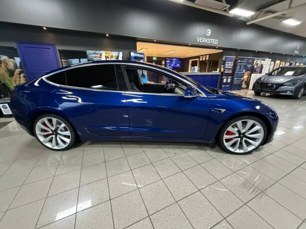 tesla-model-3-elektrisitet-2019-big-6