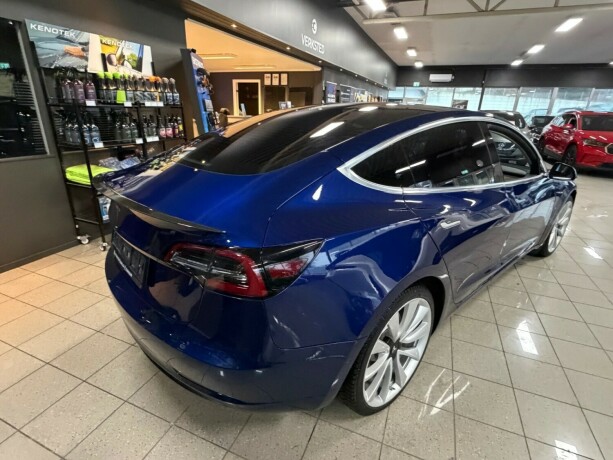 tesla-model-3-elektrisitet-2019-big-9