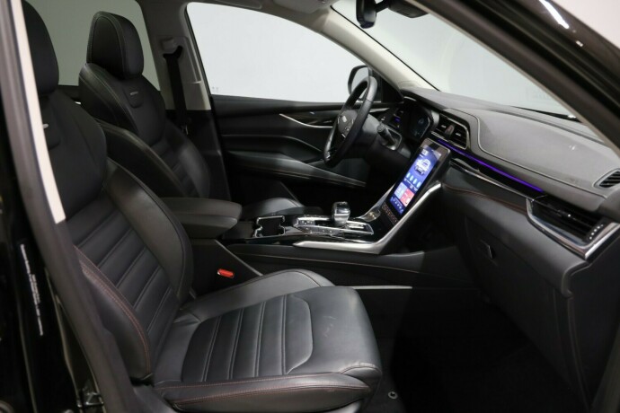 maxus-euniq-6-elektrisitet-2022-big-9