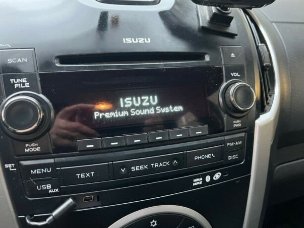 isuzu-d-max-diesel-2014-big-16