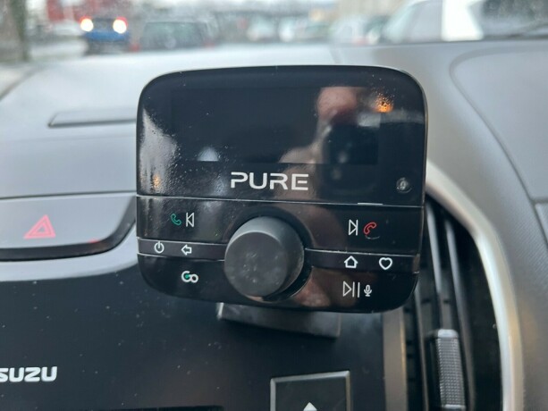 isuzu-d-max-diesel-2014-big-26