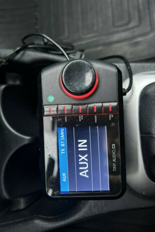 toyota-yaris-bensin-2013-big-15