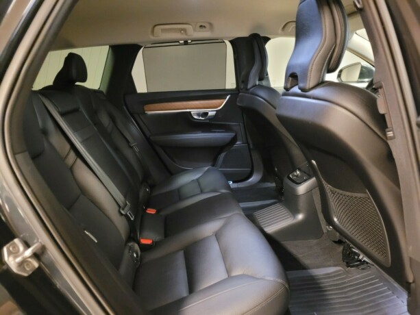 volvo-v90-plug-in-petrol-2019-big-16