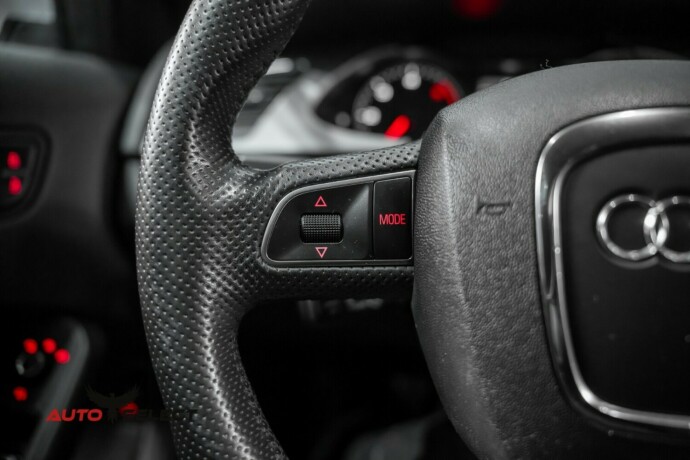 audi-a4-allroad-diesel-2010-big-29