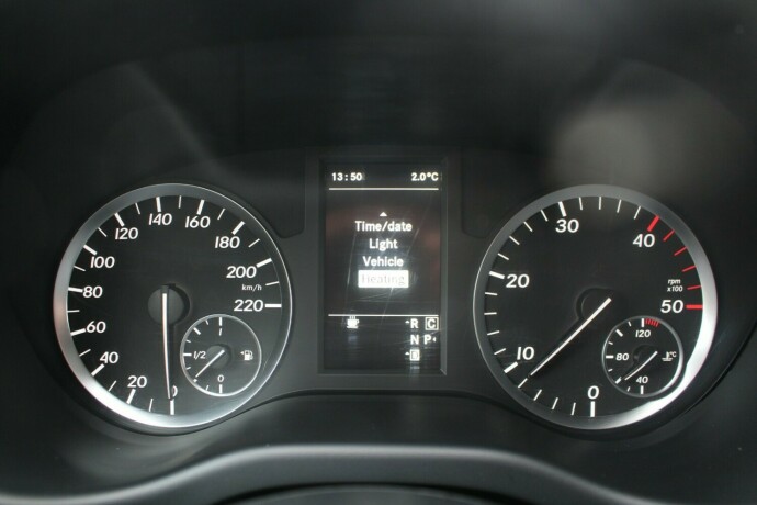 mercedes-benz-vito-diesel-2018-big-17