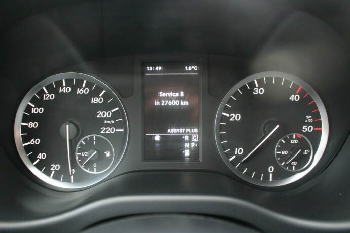 mercedes-benz-vito-diesel-2018-big-15