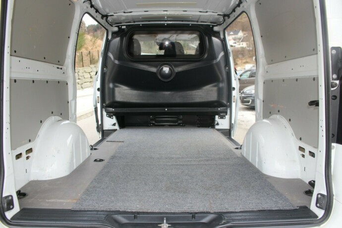 mercedes-benz-vito-diesel-2018-big-8