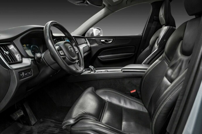 volvo-xc-60-elektrisitetbensin-2019-big-13